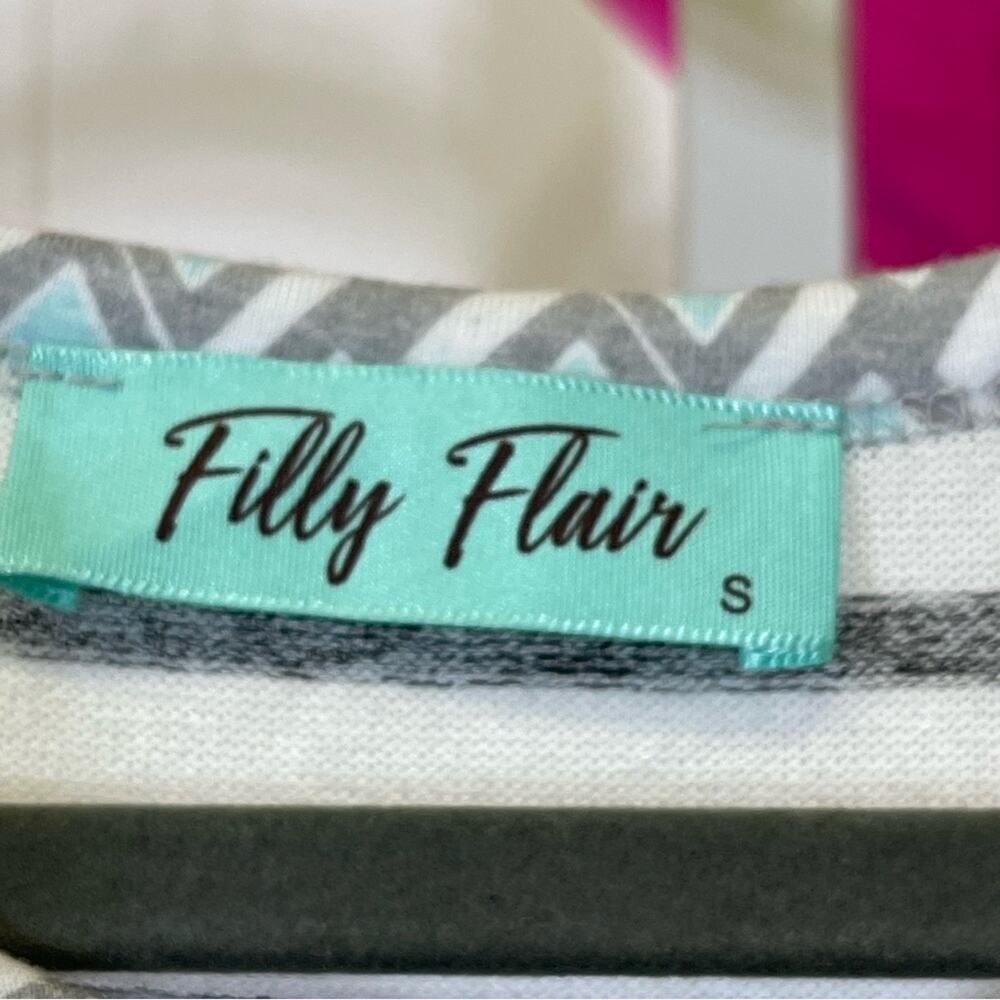 Filly Flair, Super Soft Striped Tank Top. Size Small. In excellent condition! - Picture 3 of 5